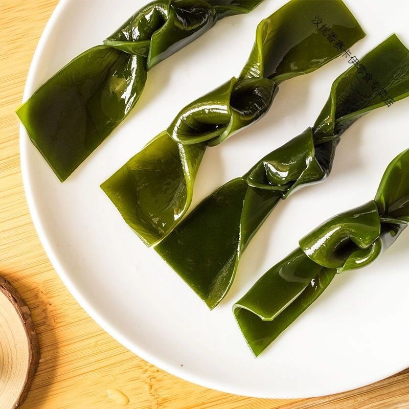 چطور سالاد کوکی واکامه نمکی درست کنیم؟